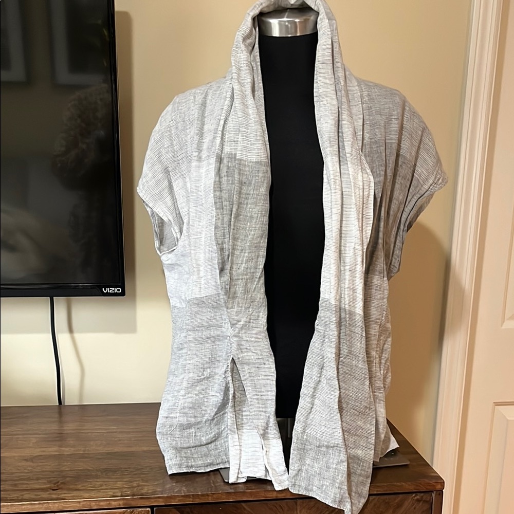 Gray Draped Top - image 5